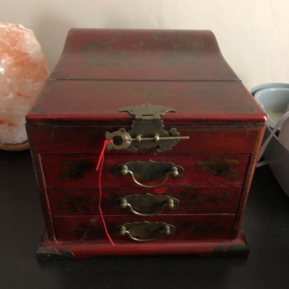 Asian themed jewelry box